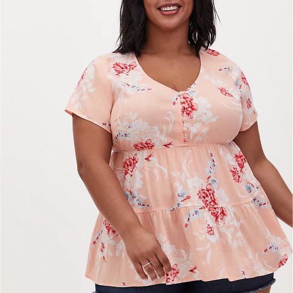 torrid Tops - Torrid PEACH FLORAL STRETCH WOVEN SHIRRED HEM BABYDOLL TOP Size 3